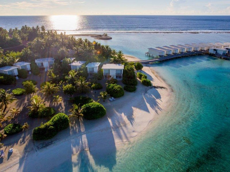 Holiday Inn Kandooma Maldivas