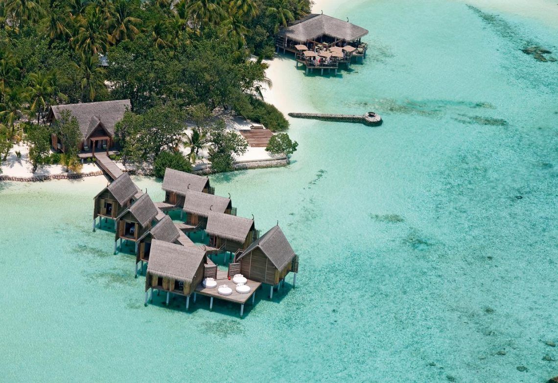 Constance Moofushi Resort Maldives